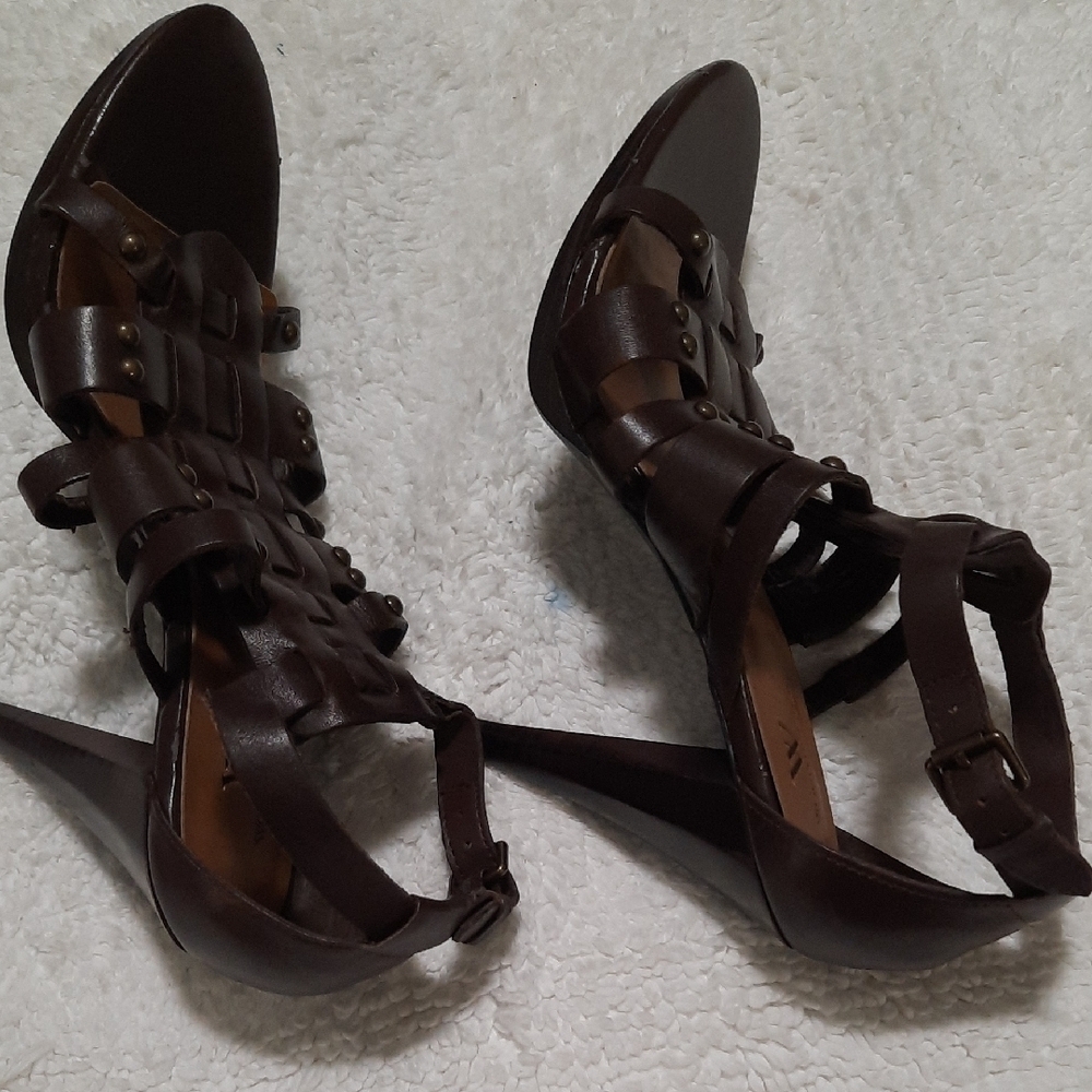 Worthington Dark Brown Woven Sandals - Picture 4 of 9